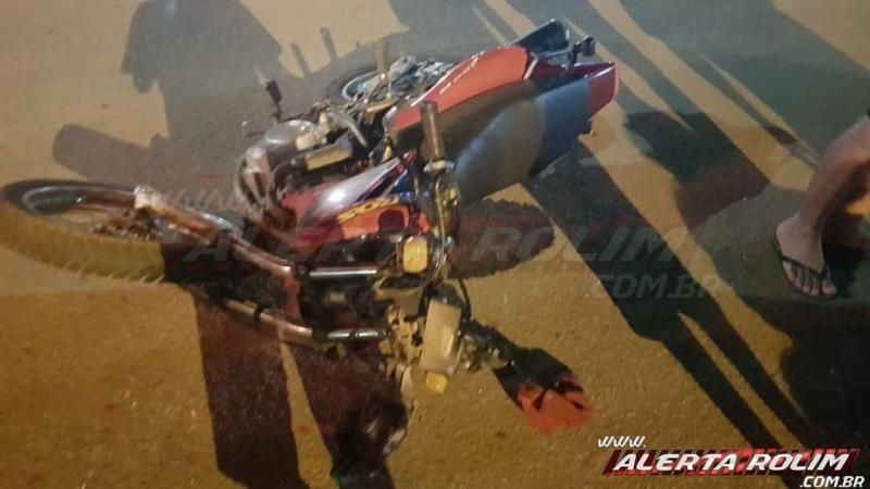 Motociclista fratura perna em acidente trânsito registrado no centro de Rolim de Moura Motociclista fratura perna em acidente trânsito registrado no centro de Rolim de Moura