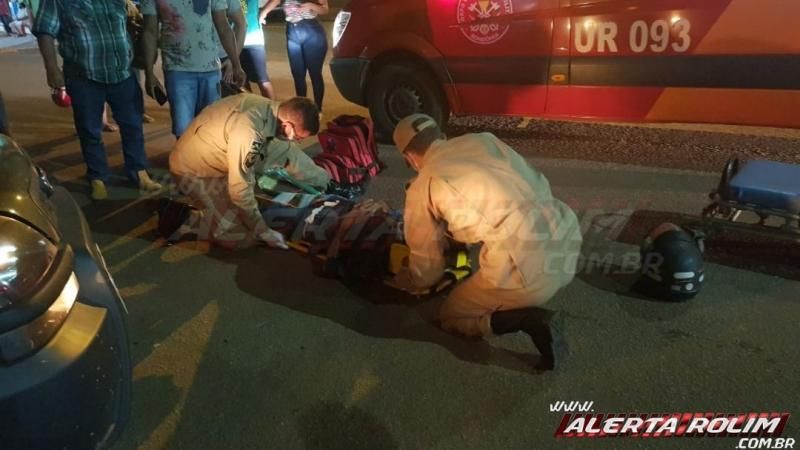 Motociclista fratura perna em acidente trânsito registrado no centro de Rolim de Moura Motociclista fratura perna em acidente trânsito registrado no centro de Rolim de Moura