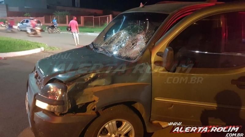 Motociclista fratura perna em acidente trânsito registrado no centro de Rolim de Moura Motociclista fratura perna em acidente trânsito registrado no centro de Rolim de Moura