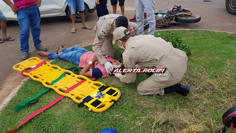 Motociclista inabilitado sofre lesão na face após se chocar contra carro no Bairro Cidade Alta, em Rolim de Moura Motociclista inabilitado sofre lesão na face após se chocar contra carro no Bairro Cidade Alta, em Rolim de Moura