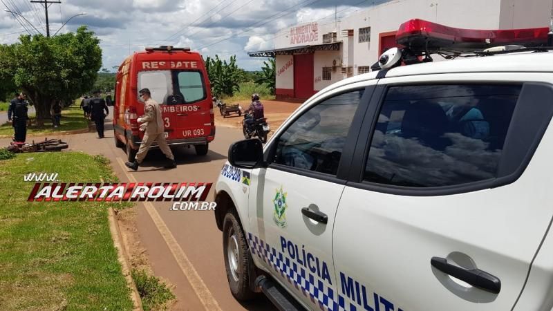 Motociclista inabilitado sofre lesão na face após se chocar contra carro no Bairro Cidade Alta, em Rolim de Moura Motociclista inabilitado sofre lesão na face após se chocar contra carro no Bairro Cidade Alta, em Rolim de Moura