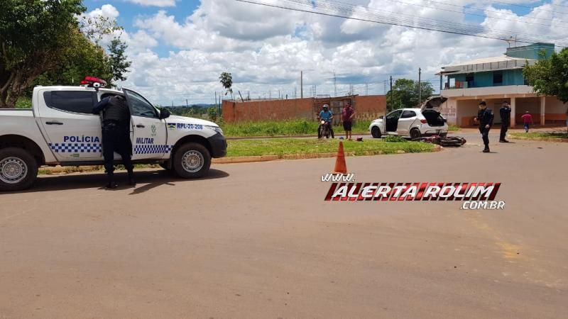 Motociclista inabilitado sofre lesão na face após se chocar contra carro no Bairro Cidade Alta, em Rolim de Moura Motociclista inabilitado sofre lesão na face após se chocar contra carro no Bairro Cidade Alta, em Rolim de Moura