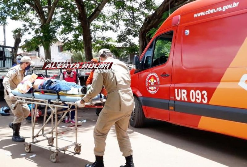 Mototaxista fratura braço e perna ao bater na traseira de caminhão estacionado no Bairro Cidade Alta, em Rolim de Moura Mototaxista fratura braço e perna ao bater na traseira de caminhão estacionado no Bairro Cidade Alta, em Rolim de Moura