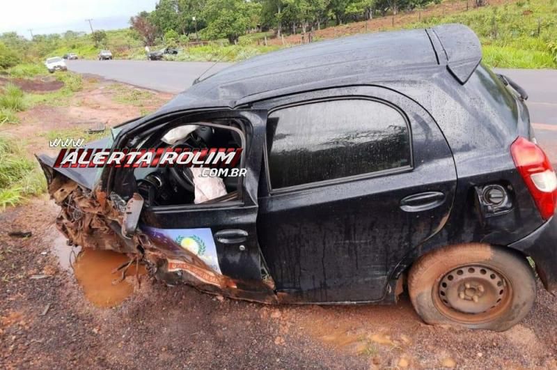 Servidor Público de Parecis, que dirigia embriagado se envolve em acidente e tenta fugir do local, na RO-010, em Pimenta Bueno Servidor Público de Parecis, que dirigia embriagado se envolve em acidente e tenta fugir do local, na RO-010, em Pimenta Bueno