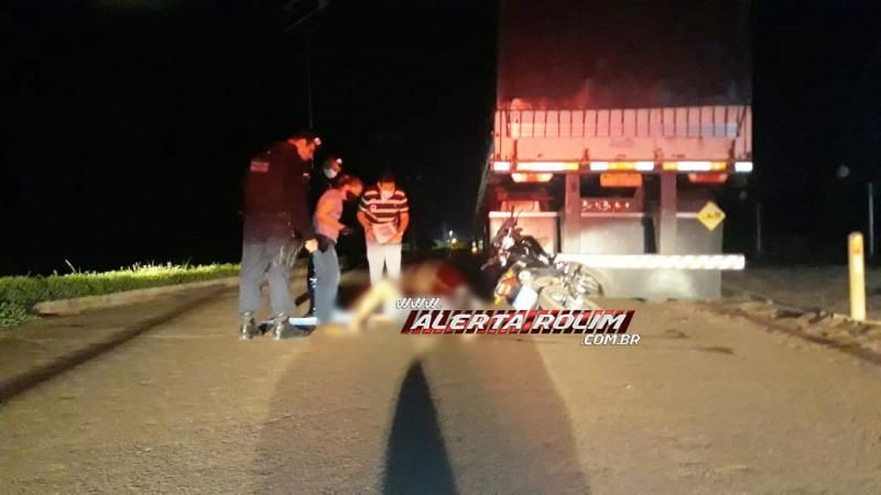 URGENTE - Motociclista morre após bater na traseira de carreta estacionada, em Rolim de Moura URGENTE - Motociclista morre após bater na traseira de carreta estacionada, em Rolim de Moura