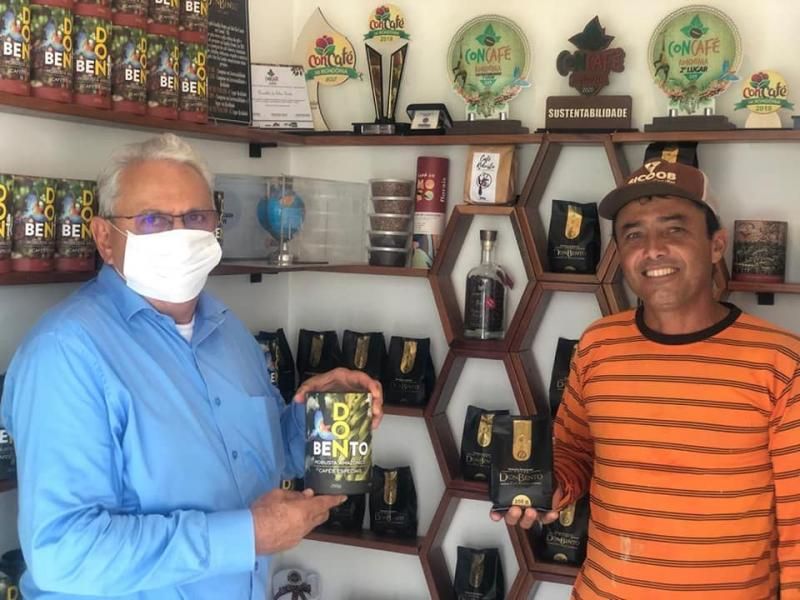 Vice-Governador realiza visita a propriedade da família Bento, exemplo de Agroindústria familiar, em Cacoal Vice-Governador realiza visita a propriedade da família Bento, exemplo de Agroindústria familiar, em Cacoal