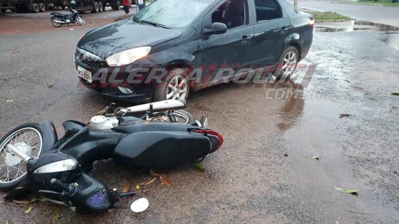 Acidente de trânsito com vítima é registrado nesta tarde de sábado em Rolim de Moura Acidente de trânsito com vítima é registrado nesta tarde de sábado em Rolim de Moura