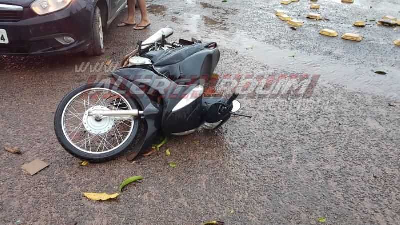 Acidente de trânsito com vítima é registrado nesta tarde de sábado em Rolim de Moura Acidente de trânsito com vítima é registrado nesta tarde de sábado em Rolim de Moura