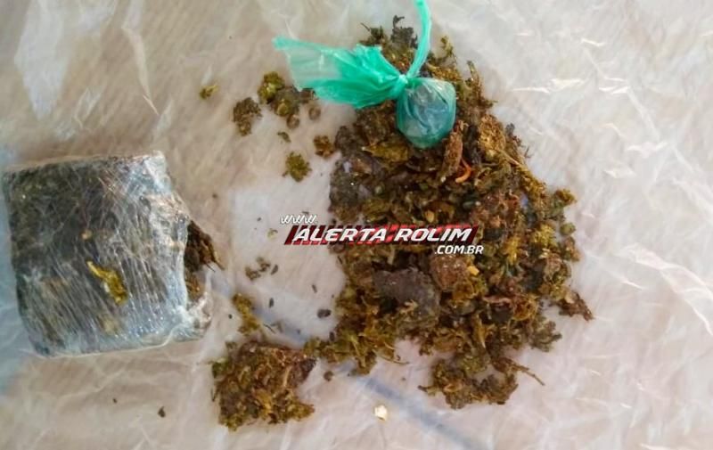 Após ser interceptado pela PM, homem é preso por tráfico de drogas na RO-010 em Migrantinópolis Após ser interceptado pela PM, homem é preso por tráfico de drogas na RO-010 em Migrantinópolis