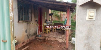 ATUALIZADA - Perícia descarta homicídio de homem encontrado morto nesta tarde de quinta-feira, em Rolim de Moura  ATUALIZADA - Perícia descarta homicídio de homem encontrado morto nesta tarde de quinta-feira, em Rolim de Moura
