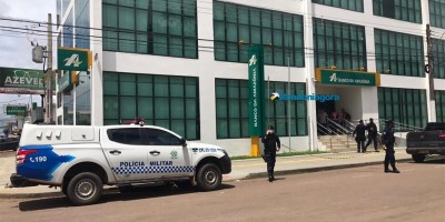 Bandidos roubam R$ 50 mil de empresário em frente ao Basa, em RO Bandidos roubam R$ 50 mil de empresário em frente ao Basa, em RO