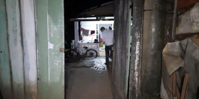 Casal de usuários de drogas é executado dentro de “Inferninho”, em Ji-Paraná Casal de usuários de drogas é executado dentro de “Inferninho”, em Ji-Paraná
