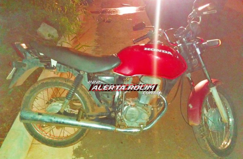 Motocicleta furtada no último final de semana é recuperada pela PM em Rolim de Moura Motocicleta furtada no último final de semana é recuperada pela PM em Rolim de Moura