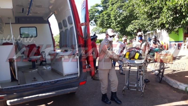Motociclista sofre fratura exposta em um dos pés após colisão no Bairro Planalto, em Rolim de Moura Motociclista sofre fratura exposta em um dos pés após colisão no Bairro Planalto, em Rolim de Moura