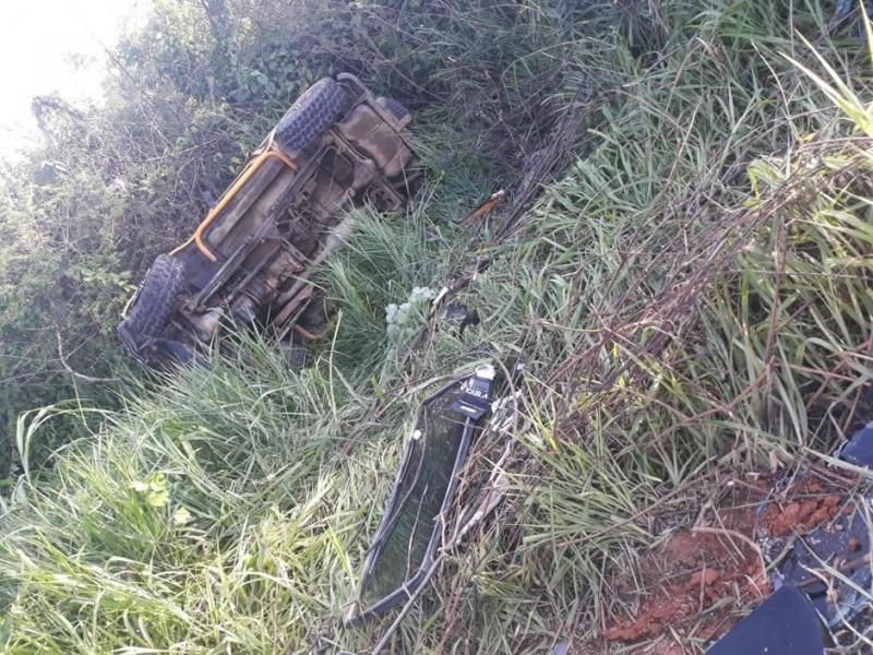 Três jovens morrem após grave acidente na RO 460 em Buritis Três jovens morrem após grave acidente na RO 460 em Buritis