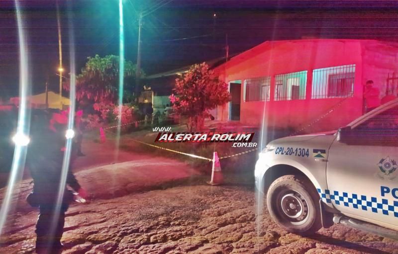 URGENTE - Homem é alvejado a tiros, no Bairro Jardim Tropical, em Rolim de Moura URGENTE - Homem é alvejado a tiros, no Bairro Jardim Tropical, em Rolim de Moura