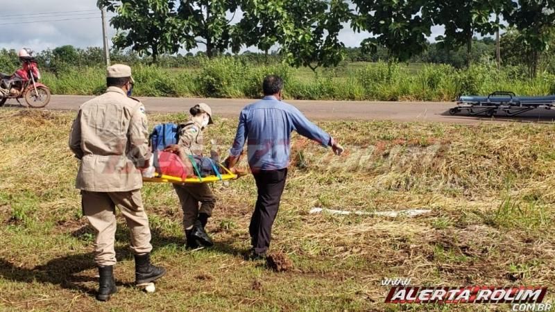 Veículo capota na RO-010 nesta manhã de sábado, em Rolim de Moura Veículo capota na RO-010 nesta manhã de sábado, em Rolim de Moura