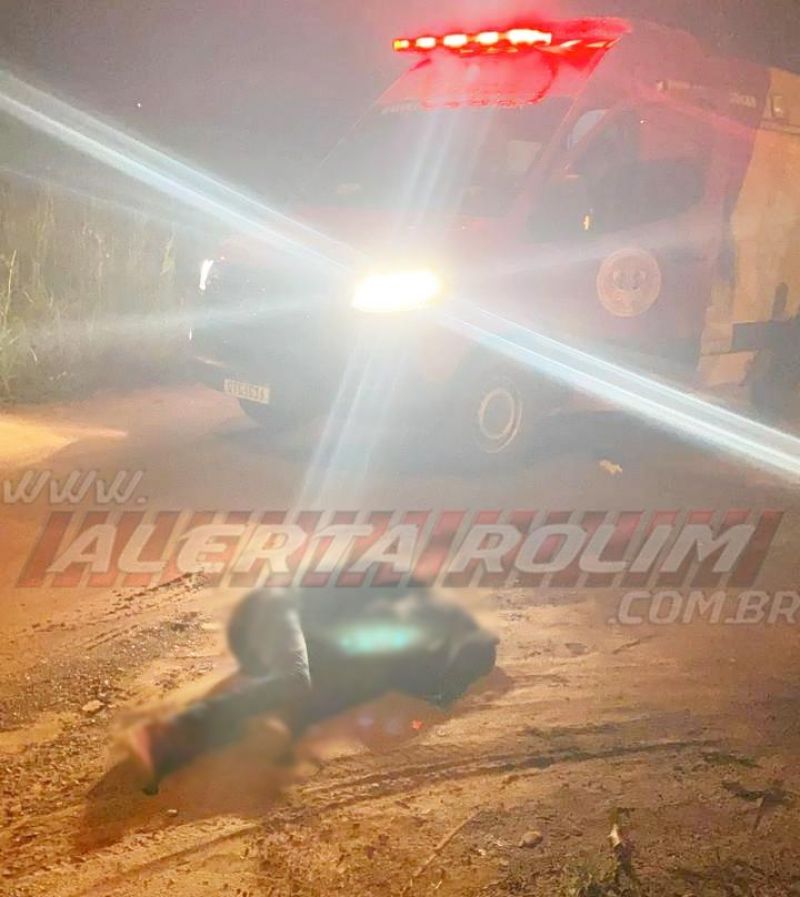 Velho conhecido da polícia é morto a tiros no Bairro Boa Esperança; esse foi o segundo homicídio registrado no ano, em Rolim de Moura  Velho conhecido da polícia é morto a tiros no Bairro Boa Esperança; esse foi o segundo homicídio registrado no ano, em Rolim de Moura