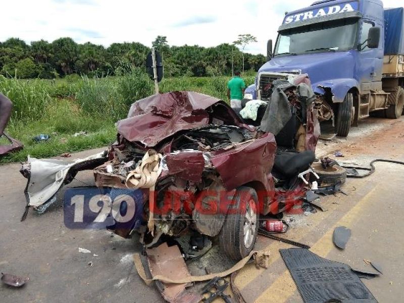 Criança de 6 meses morre em acidente de trânsito na BR-364 , em Ariquemes Criança de 6 meses morre em acidente de trânsito na BR-364 , em Ariquemes