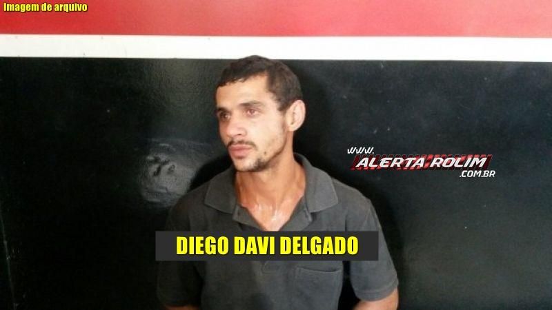 Dois homens acabam presos pela PM em Rolim de Moura com arma de fogo Dois homens acabam presos pela PM em Rolim de Moura com arma de fogo