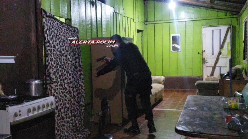 URGENTE - Homem é morto a facadas no Bairro Beira Rio em Rolim de Moura URGENTE - Homem é morto a facadas no Bairro Beira Rio em Rolim de Moura