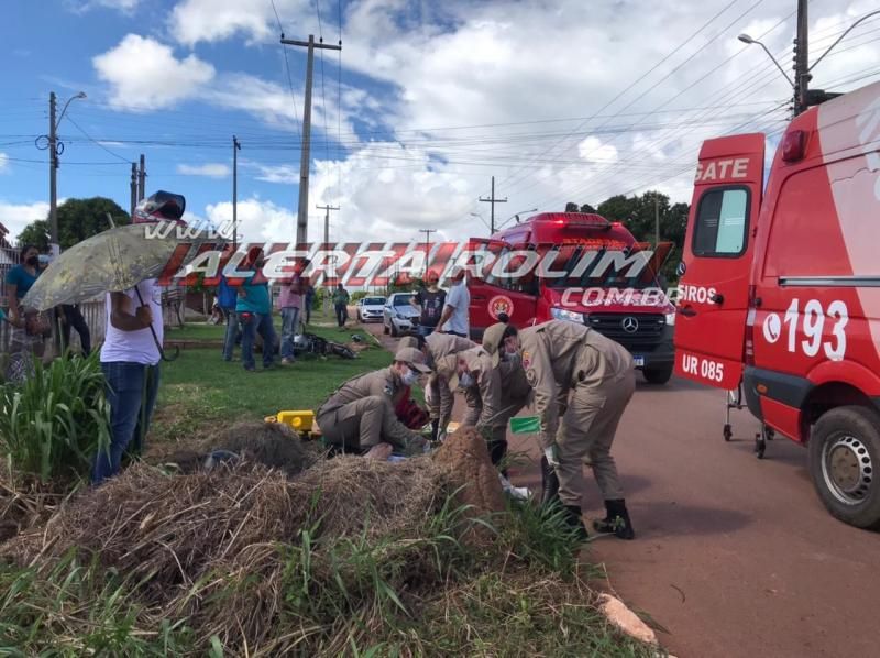 Motociclista sofre fratura expostas nas duas pernas durante grave colisão com carro no Bairro Planalto em Rolim de Moura Motociclista sofre fratura expostas nas duas pernas durante grave colisão com carro no Bairro Planalto em Rolim de Moura