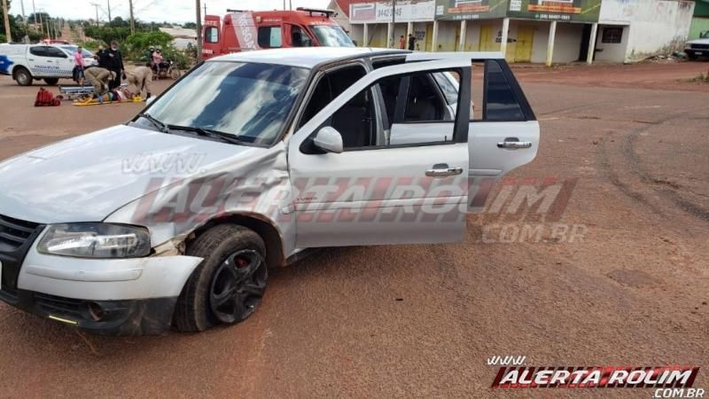 Grave acidente de trânsito foi registrado durante a tarde de domingo no Bairro São Cristóvão em Rolim de Moura Grave acidente de trânsito foi registrado durante a tarde de domingo no Bairro São Cristóvão em Rolim de Moura
