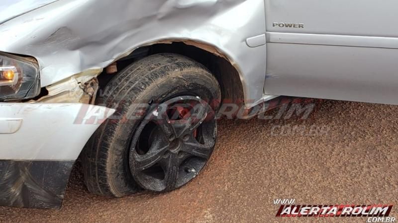 Grave acidente de trânsito foi registrado durante a tarde de domingo no Bairro São Cristóvão em Rolim de Moura Grave acidente de trânsito foi registrado durante a tarde de domingo no Bairro São Cristóvão em Rolim de Moura