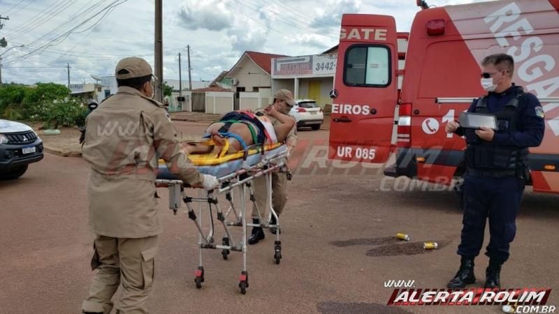 Grave acidente de trânsito foi registrado durante a tarde de domingo no Bairro São Cristóvão em Rolim de Moura Grave acidente de trânsito foi registrado durante a tarde de domingo no Bairro São Cristóvão em Rolim de Moura