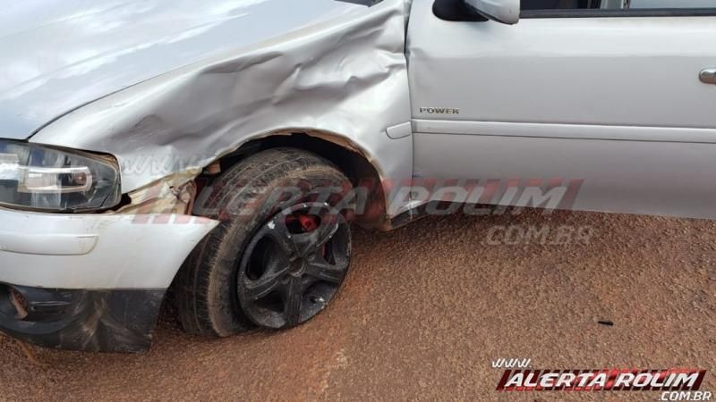 Grave acidente de trânsito foi registrado durante a tarde de domingo no Bairro São Cristóvão em Rolim de Moura Grave acidente de trânsito foi registrado durante a tarde de domingo no Bairro São Cristóvão em Rolim de Moura