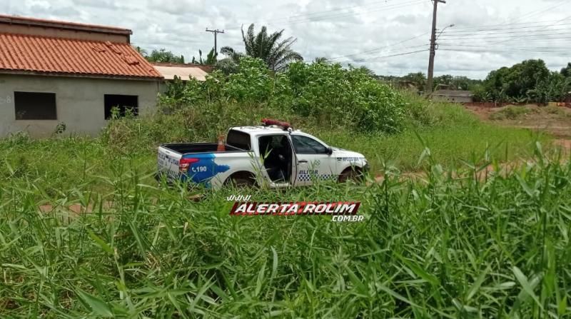URGENTE - Suspeito de ter matado homem a facadas no Bairro Beira Rio é preso pela Polícia Militar, na zona rural de Rolim de Moura URGENTE - Suspeito de ter matado homem a facadas no Bairro Beira Rio é preso pela Polícia Militar, na zona rural de Rolim de Moura