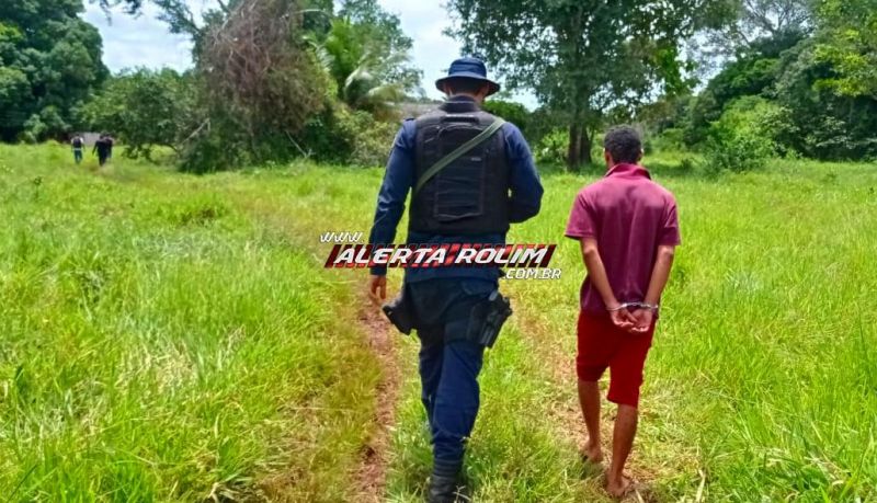 URGENTE - Suspeito de ter matado homem a facadas no Bairro Beira Rio é preso pela Polícia Militar, na zona rural de Rolim de Moura URGENTE - Suspeito de ter matado homem a facadas no Bairro Beira Rio é preso pela Polícia Militar, na zona rural de Rolim de Moura
