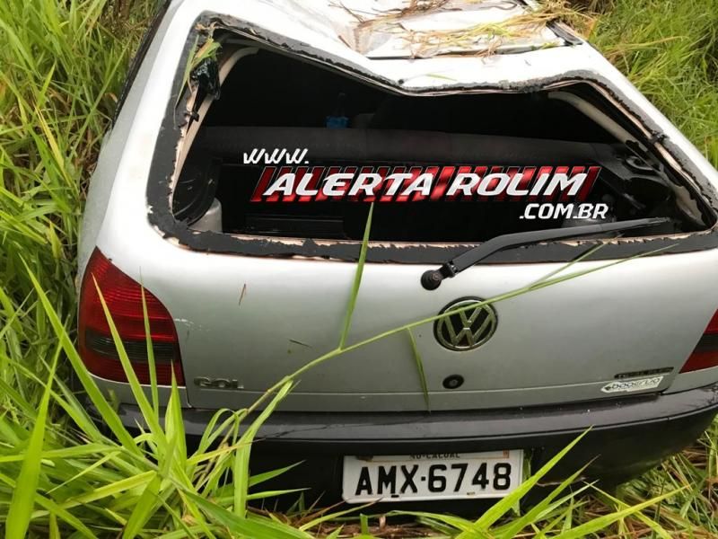 Veiculo, com sinais de capotamento, é encontrado na RO-010 em Rolim de Moura Veiculo, com sinais de capotamento, é encontrado na RO-010 em Rolim de Moura