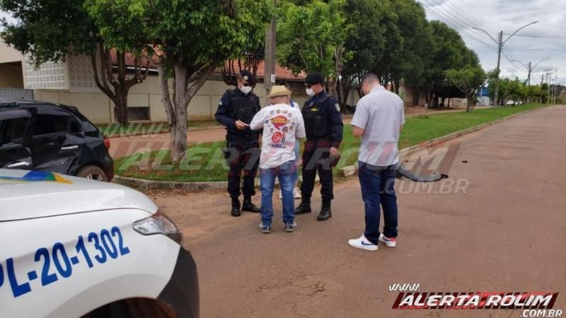 Violenta colisão entre dois veículos é registrada no Bairro Planalto em Rolim de Moura