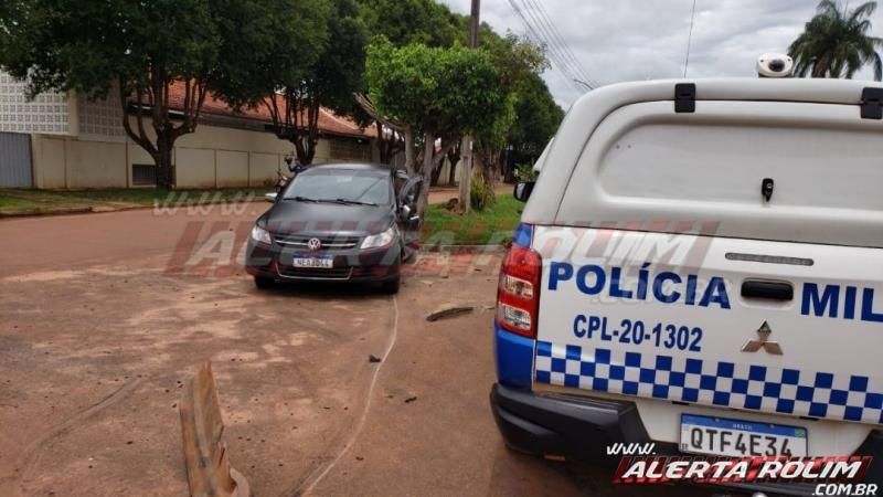 Violenta colisão entre dois veículos é registrada no Bairro Planalto em Rolim de Moura Violenta colisão entre dois veículos é registrada no Bairro Planalto em Rolim de Moura