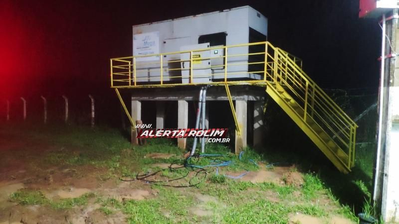 03 suspeitos de Ariquemes acabaram presos pela PM após tentativa de furto de cabos de energia da Concessionária Águas de Rolim de Moura 03 suspeitos de Ariquemes acabaram presos pela PM após tentativa de furto de cabos de energia da Concessionária Águas de Rolim de Moura