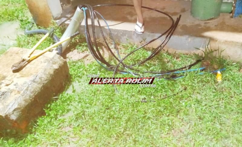 03 suspeitos de Ariquemes acabaram presos pela PM após tentativa de furto de cabos de energia da Concessionária Águas de Rolim de Moura 03 suspeitos de Ariquemes acabaram presos pela PM após tentativa de furto de cabos de energia da Concessionária Águas de Rolim de Moura