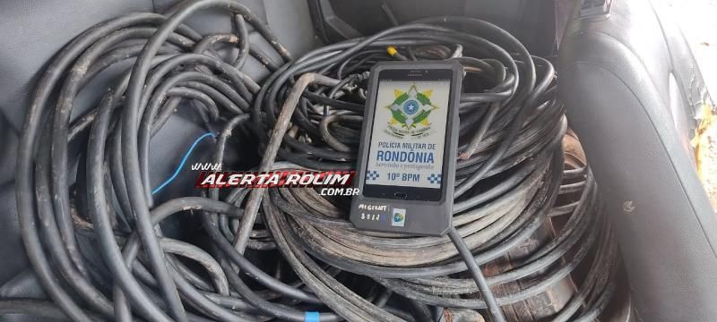 Carro com quase 100 metros de fios furtados é apreendido pela PM em Migrantinópolis Carro com quase 100 metros de fios furtados é apreendido pela PM em Migrantinópolis