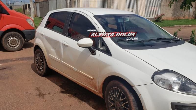 Colisão entre carro e moto é registrada no Jequitibá em Rolim de Moura Colisão entre carro e moto é registrada no Jequitibá em Rolim de Moura