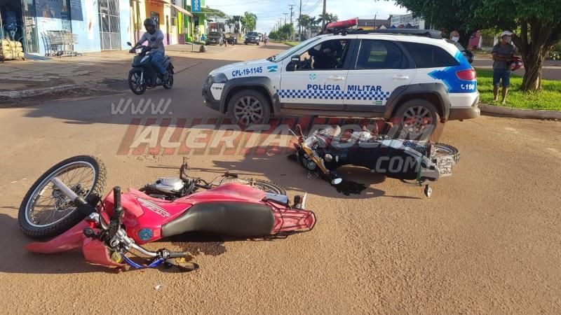 Colisão entre duas motos foi registrada na tarde desta terça-feira em Rolim de Moura Colisão entre duas motos foi registrada na tarde desta terça-feira em Rolim de Moura