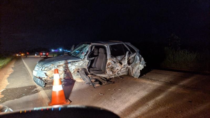 Colisão entre veículos é registrada na RO-387 em Espigão do Oeste Colisão entre veículos é registrada na RO-387 em Espigão do Oeste