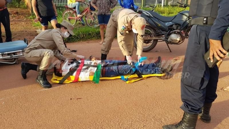 Condutor perde dois dedos do pé após colisão entre duas motos no Bairro Jardim Tropical em Rolim de Moura Condutor perde dois dedos do pé após colisão entre duas motos no Bairro Jardim Tropical em Rolim de Moura
