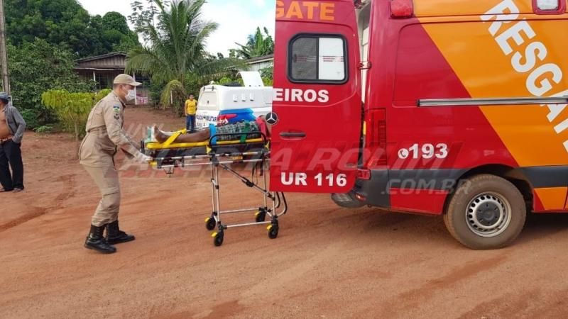 Condutor perde dois dedos do pé após colisão entre duas motos no Bairro Jardim Tropical em Rolim de Moura Condutor perde dois dedos do pé após colisão entre duas motos no Bairro Jardim Tropical em Rolim de Moura