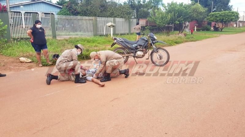 Condutor perde dois dedos do pé após colisão entre duas motos no Bairro Jardim Tropical em Rolim de Moura Condutor perde dois dedos do pé após colisão entre duas motos no Bairro Jardim Tropical em Rolim de Moura