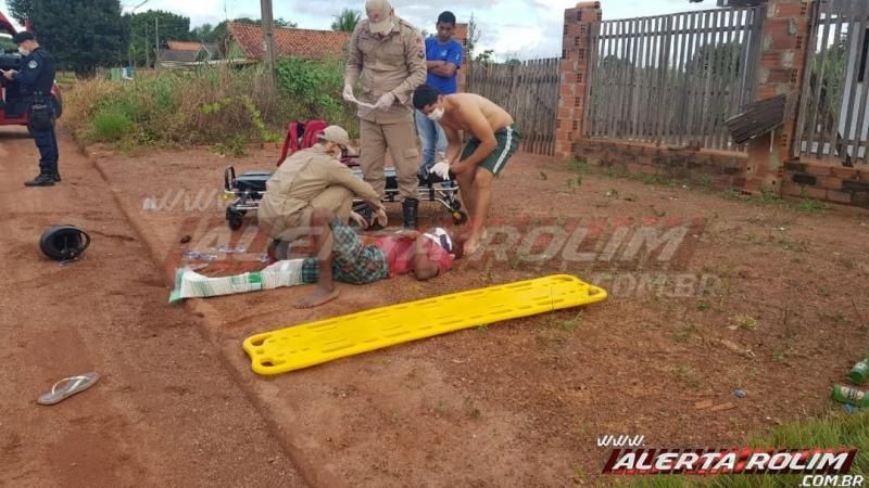 Condutor perde dois dedos do pé após colisão entre duas motos no Bairro Jardim Tropical em Rolim de Moura Condutor perde dois dedos do pé após colisão entre duas motos no Bairro Jardim Tropical em Rolim de Moura