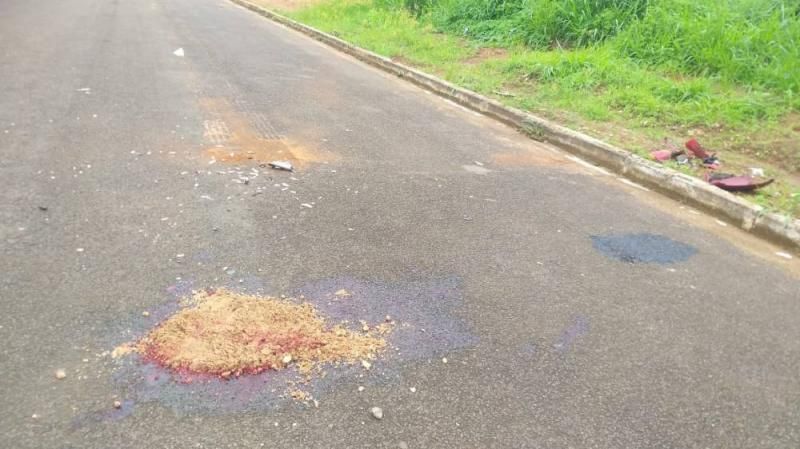 Funcionário do Atacadão bate moto em traseira de carreta estacionada e morre no Hospital Regional de Vilhena Funcionário do Atacadão bate moto em traseira de carreta estacionada e morre no Hospital Regional de Vilhena
