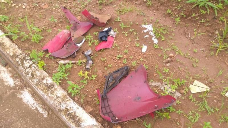 Funcionário do Atacadão bate moto em traseira de carreta estacionada e morre no Hospital Regional de Vilhena Funcionário do Atacadão bate moto em traseira de carreta estacionada e morre no Hospital Regional de Vilhena