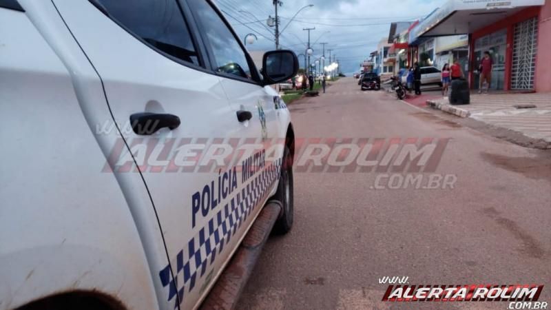 Atualizada - Motociclista menor de idade fratura perna após colidir na traseira de outra moto no Centro de Rolim de Moura Atualizada - Motociclista menor de idade fratura perna após colidir na traseira de outra moto no Centro de Rolim de Moura