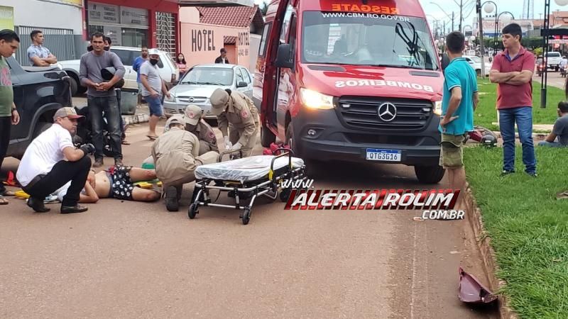 Atualizada - Motociclista menor de idade fratura perna após colidir na traseira de outra moto no Centro de Rolim de Moura Atualizada - Motociclista menor de idade fratura perna após colidir na traseira de outra moto no Centro de Rolim de Moura