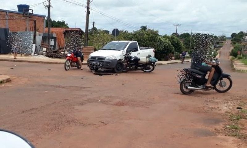Motociclista perde a vida após grave acidente em Espigão do Oeste Motociclista perde a vida após grave acidente em Espigão do Oeste